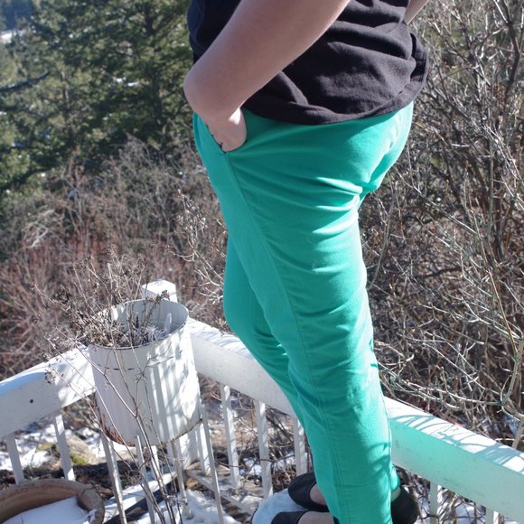 Forever 21 Green Spring Pants - Picture 5 of 6